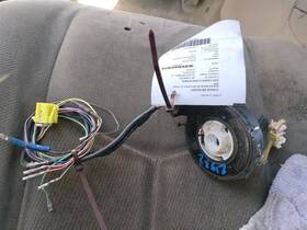 261.gm9c03 Gmc 03 Yukon Clock Spring 26101829 Oem